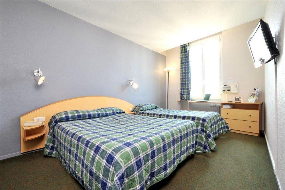 Brit Hotel Confort Nevers Centre Gare Экстерьер фото