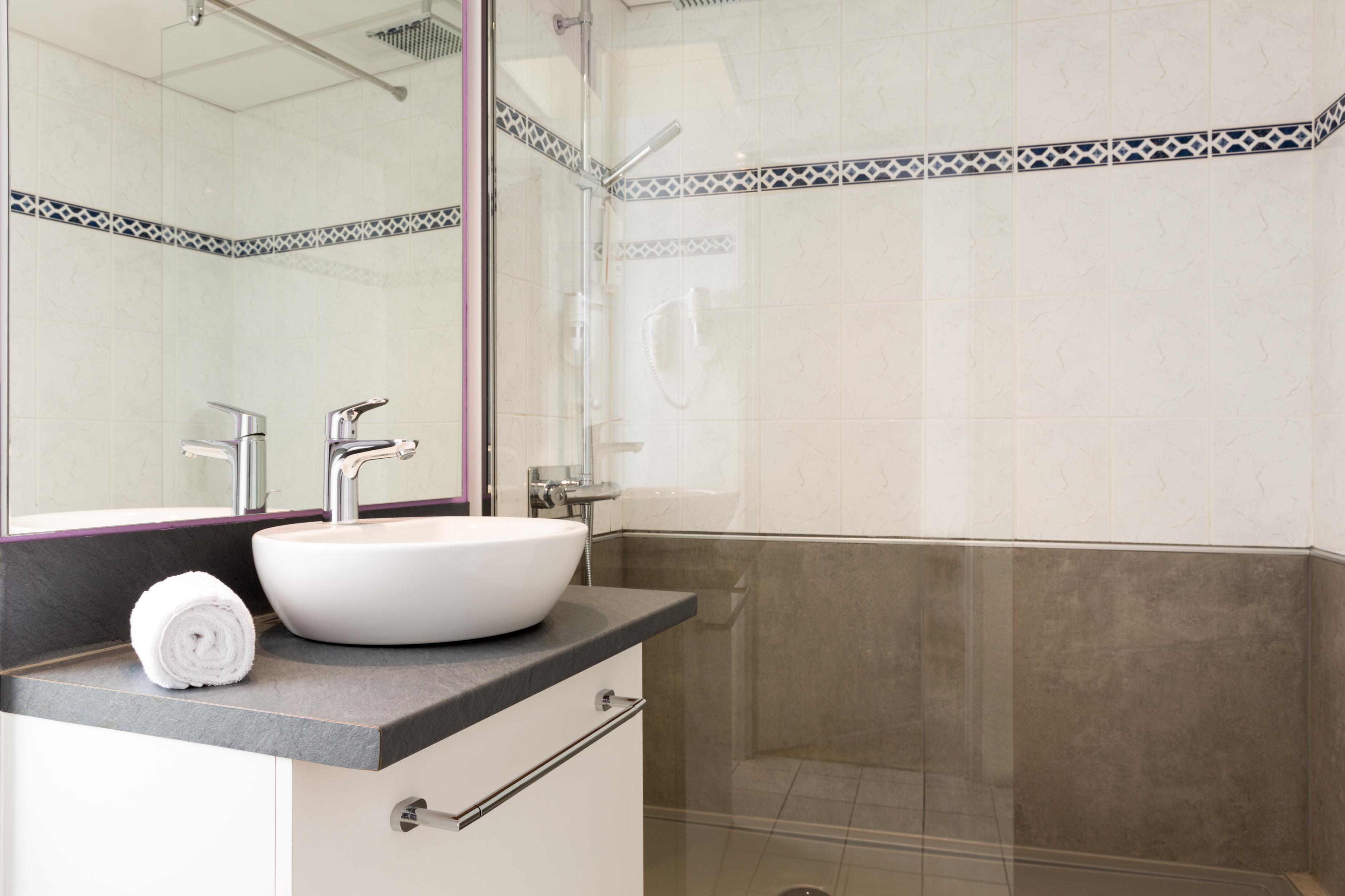 Brit Hotel Confort Nevers Centre Gare Экстерьер фото