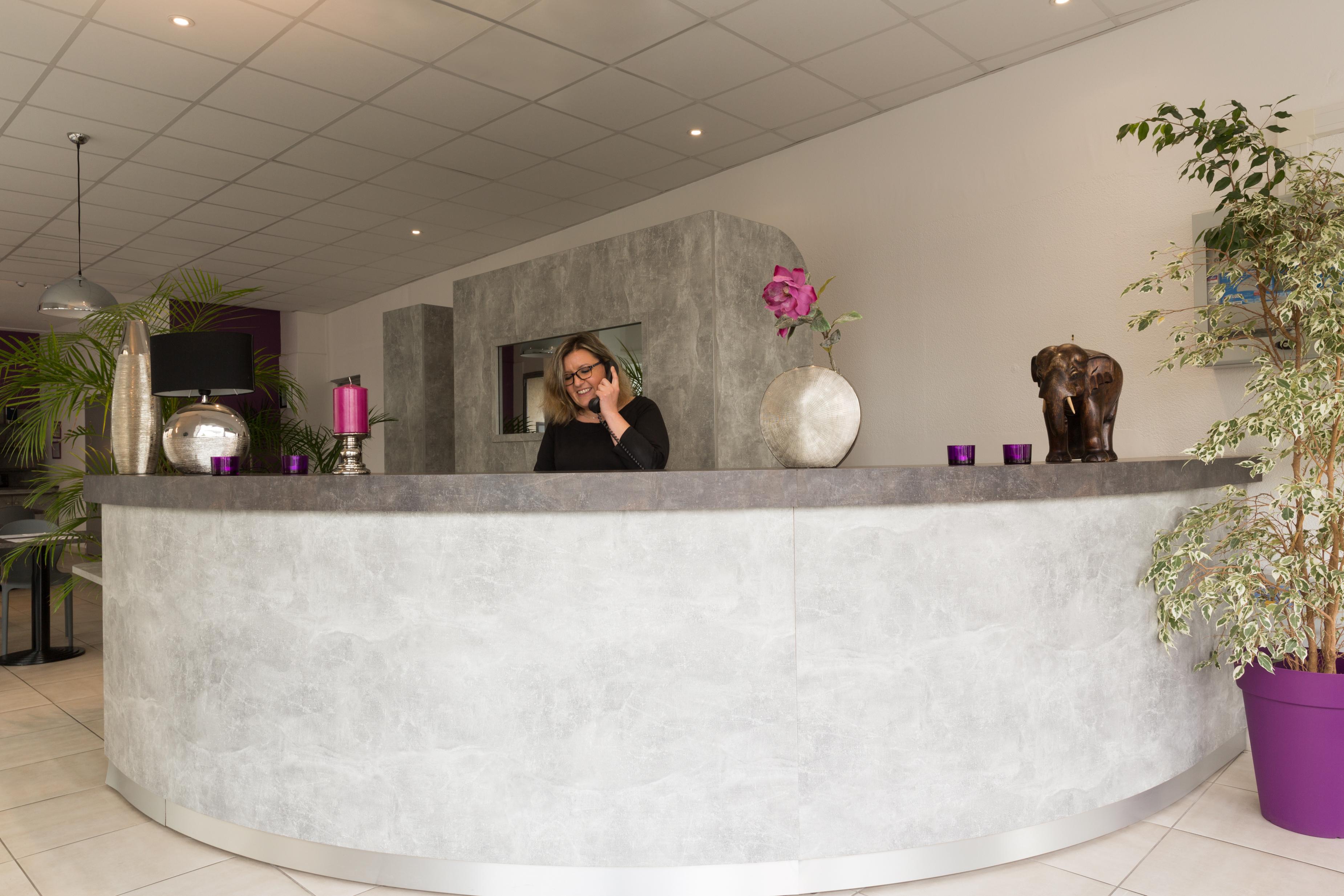 Brit Hotel Confort Nevers Centre Gare Экстерьер фото