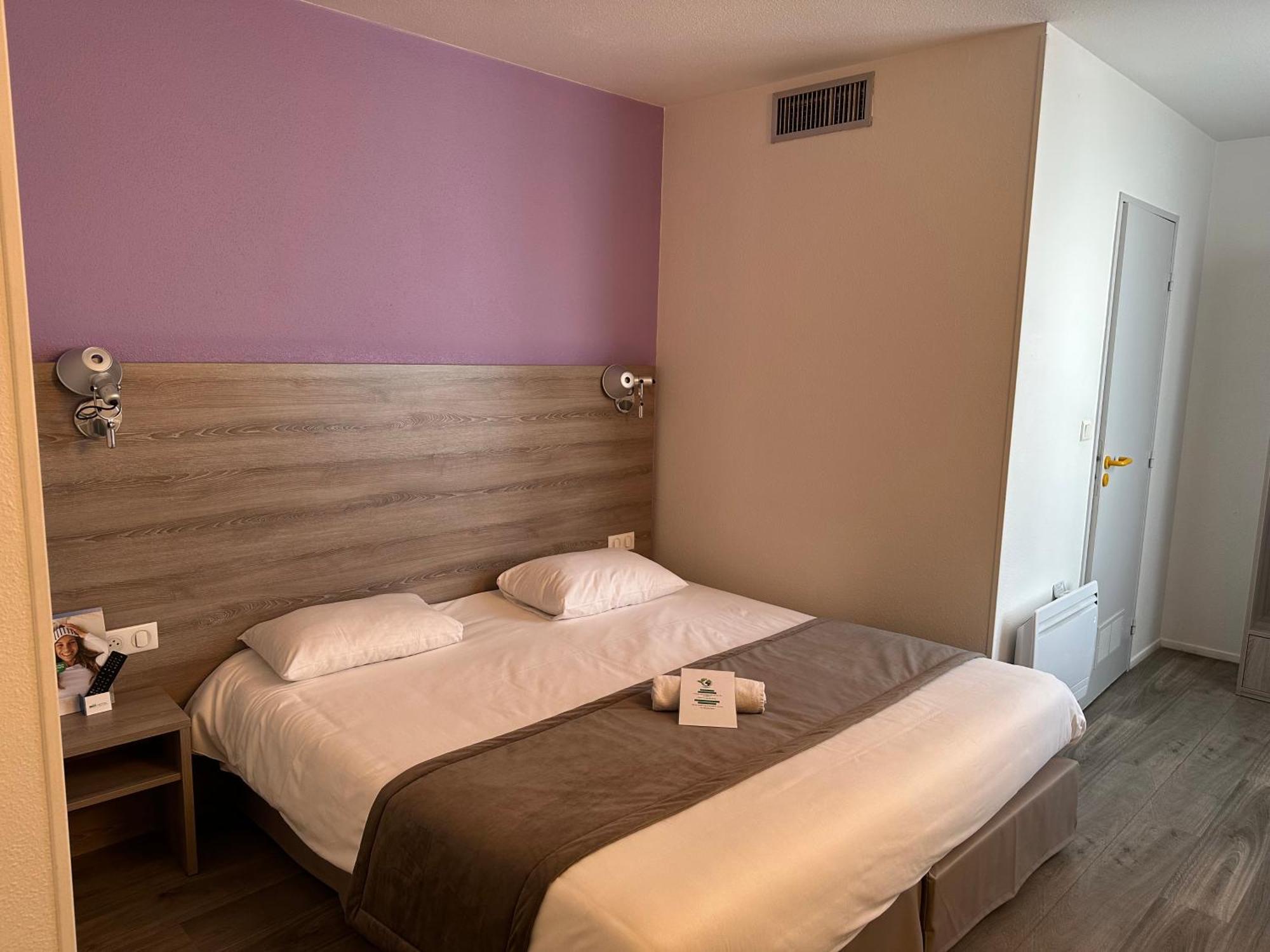 Brit Hotel Confort Nevers Centre Gare Экстерьер фото
