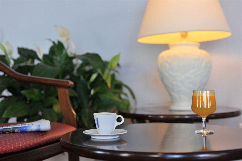 Brit Hotel Confort Nevers Centre Gare Экстерьер фото