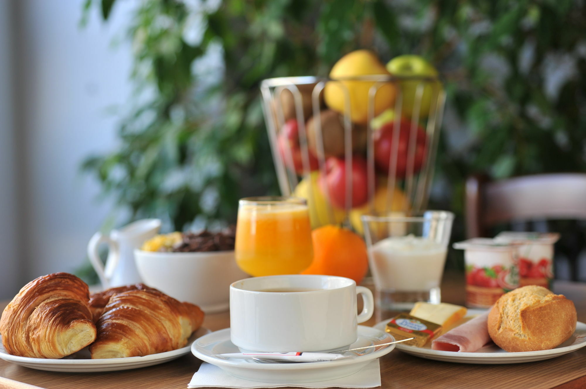 Brit Hotel Confort Nevers Centre Gare Экстерьер фото