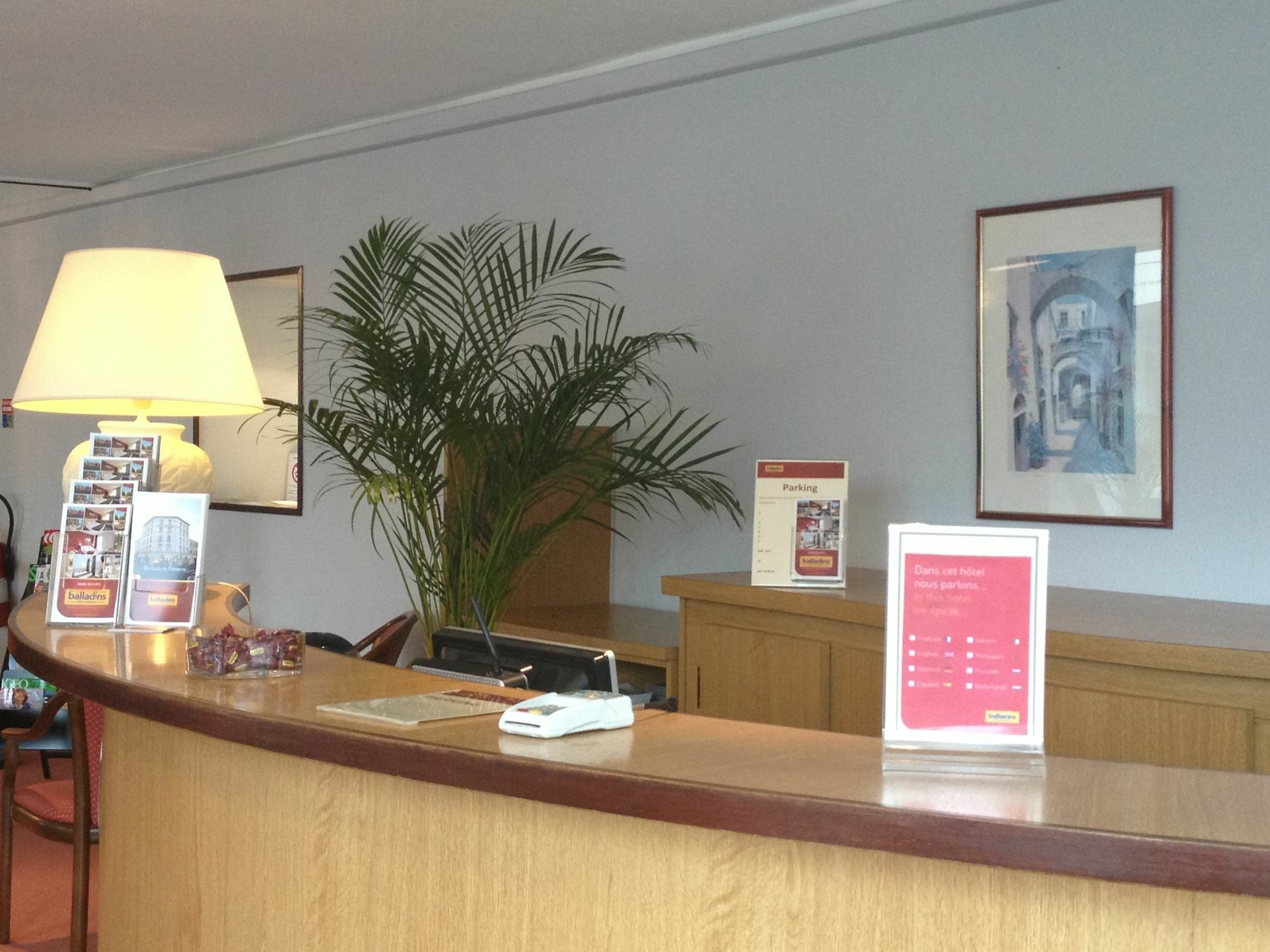 Brit Hotel Confort Nevers Centre Gare Экстерьер фото