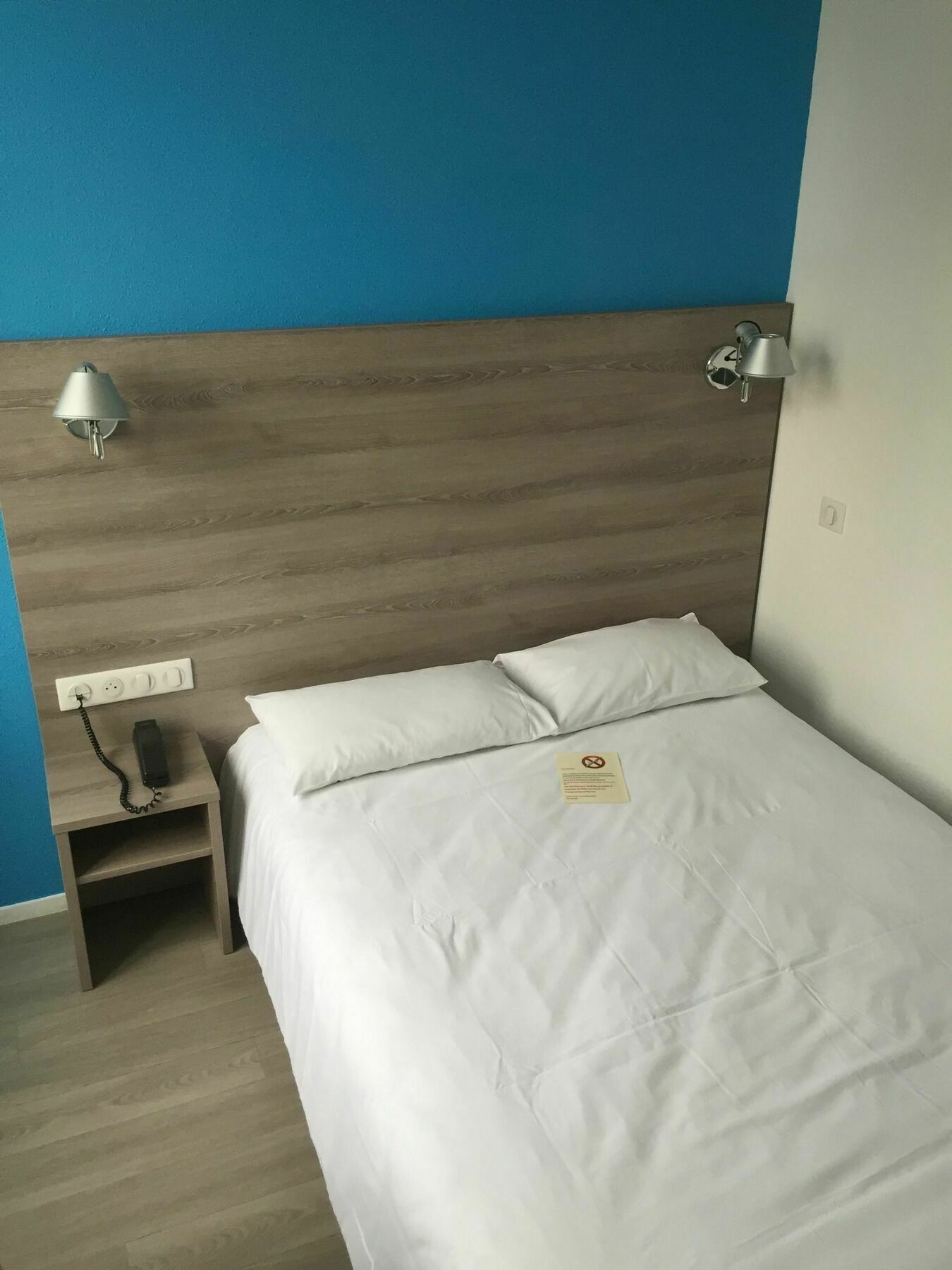 Brit Hotel Confort Nevers Centre Gare Экстерьер фото